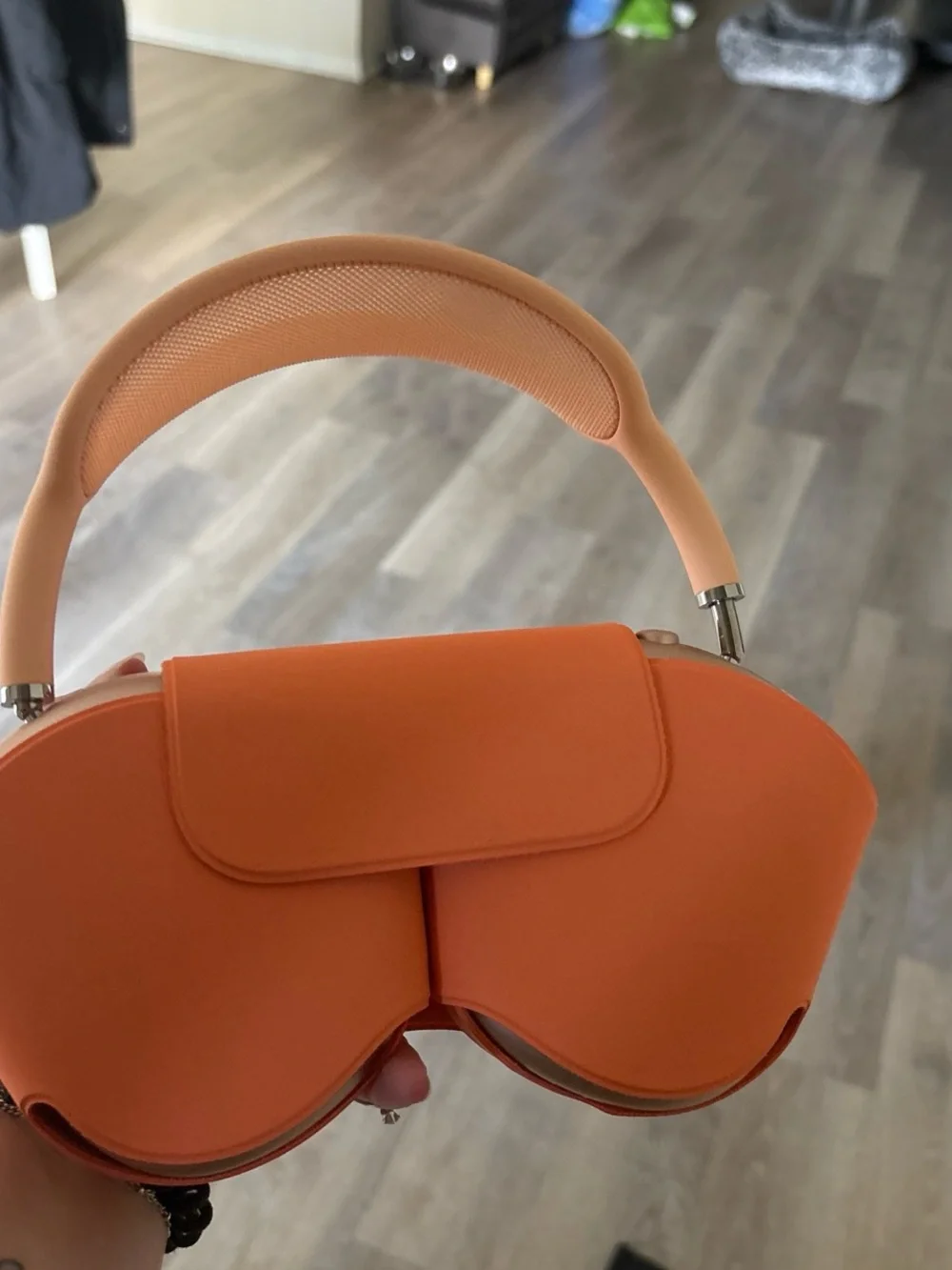Apple Airpods Max Orange with Case